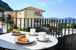 Fly Up Mediterranean Apartments - 4