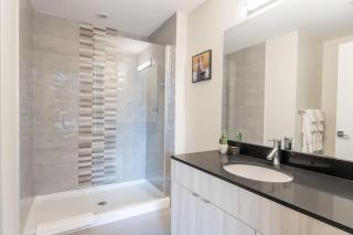 Corporate Stays Icon Bay 3 Bedroom - 1