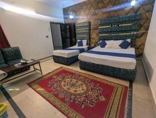 Hotel Royal Grand - 2