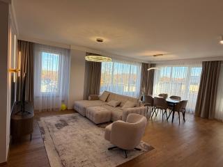 Luxury Oasis in the Heart of the City - 6