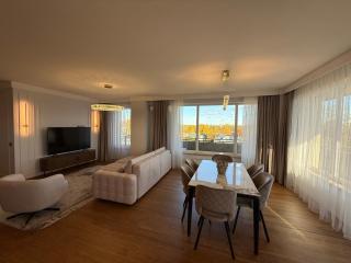 Luxury Oasis in the Heart of the City - 7