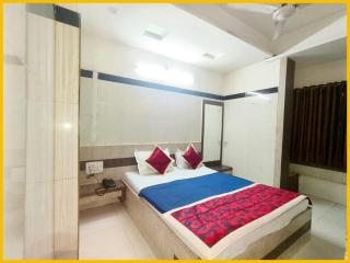 Hotel SP Inn Residency Near Shree Sai Baba Temple - Fully Air conditioned Room - Free Wifi And parking Available - Best Premium Hotel In Shirdi - 3