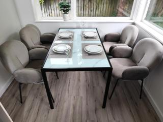 3 Bedroom and big yard - 3