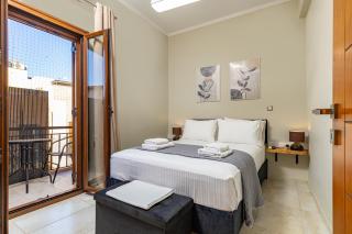 Harbour - 90sqm Spacious 2-Balcony Apt in Chania Old Town, Private Parking Available 950m - 5