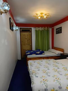 Bloomfield Farmhouse 2 - 3