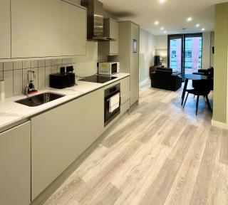 Lovely Central Birmingham 1 Bed Apartment - 8