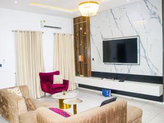 Family Size 4BR with Water Heater - 0