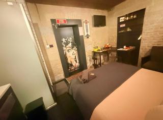 Les chambres atypiques de Nico Bush - Parking sécurisé vélos - 8