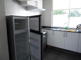 2D con patio y parrillero privado en Calacoto - 9