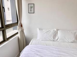 White Haven Retreat Big TV FREE Carpark Near1U Mrt - 1