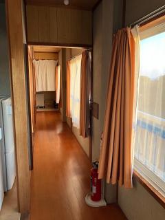 二段ベッドの宿青と白 - 9