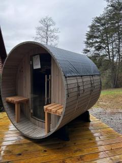 Stargazing Dome cabin with Sauna, Hot Tub, Game Rm, King Bed - 8
