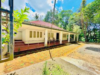 White Cozy Family Bungalow - 0