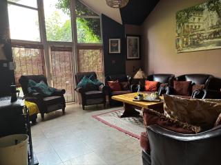 The Folly Self Catering Sleeps 28 7 bedrooms - 4