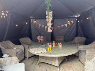 The Folly Self Catering Sleeps 28 7 bedrooms - 6