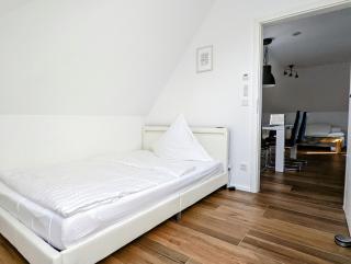 Moderne Landhaus-Ferienwohnung mit Balkon - 2