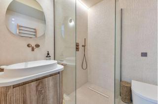 Designer Duplex in the Heart of Little Venice - 3