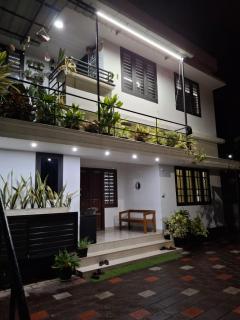 Garden view home stay for family near meitra hospital - Calecute - 9