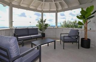 אחוזת סנטוריני - וילה מהממת עם בריכה וג'קוזי בעין יעקב - 1