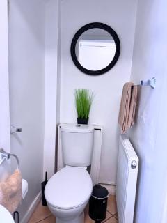 House for 8 in Gillingham close to train station with free parking - Gillingham - 8