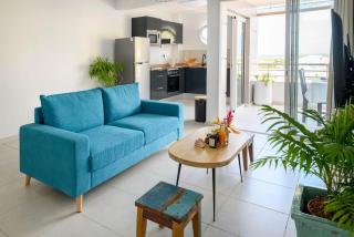 Apartment with strategic location and sea view - 0