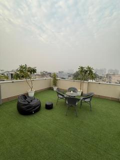 Cozy Studio with Private Terrace & Golf Course View Road - 4