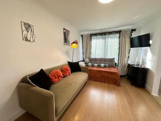 Stylish One Bedroom Apartment - 5