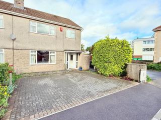 A Perfect Work Base & Family House in Fishpoads - 2