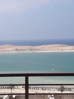 مرسي مطروح شقه مفروشه سوبر مطله علي فيو بانوراما للبحر - 8