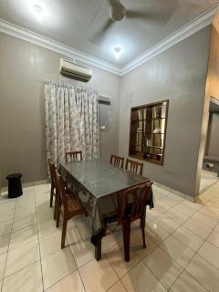 Kota Puteri Homestay Musllim Only - Near to Bandar Tasik Puteri - 2
