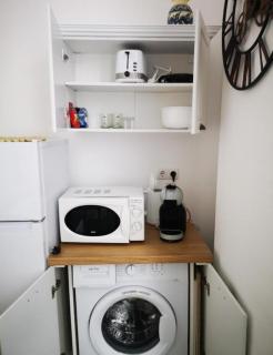 Weisz Room - City Center - Free Private Parking - 3