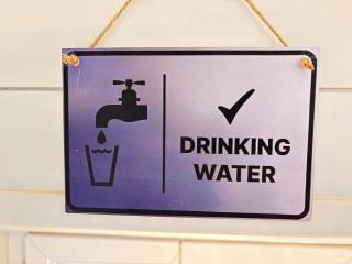 Large barge, unique and atypical, parking, EVSE - 2