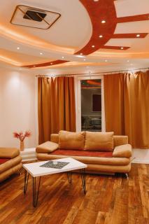 Greenside Apartment 6 - 1