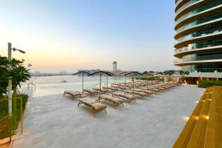 Vogue Vacation Homes, Emaar Beachfront Grand Bleu Designed by Elie Saab, near JBR and Palm Jumeirah, Two Bedroom Apartment with Balcony and Private Beach, Access to all Amenities - 8