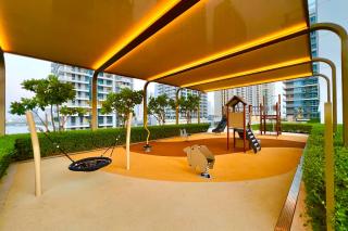 Vogue Vacation Homes, Emaar Beachfront Grand Bleu Designed by Elie Saab, near JBR and Palm Jumeirah, Two Bedroom Apartment with Balcony and Private Beach, Access to all Amenities - 5