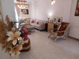 Antigonidon Square Luxury Apartment - 4