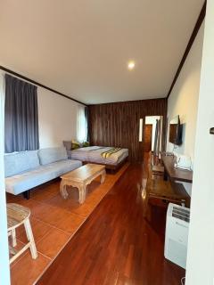 Proud Chiang Mai Poshtel - 4