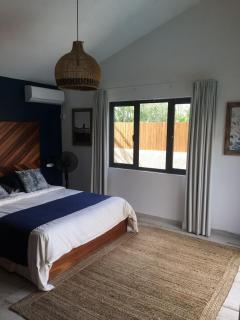 Sunshine & Serenity Suite-Private parking and Pool-Grandbaie - 2