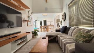 Sunshine & Serenity Suite-Private parking and Pool-Grandbaie - 1