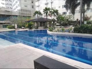 Ridgewood Towers near SM Aura BGC Taguig - 0