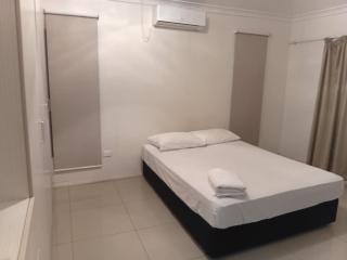 Large 4 Bedroom 7 Bed Villa in Sonaisali Rd, Nadi - 7