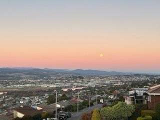 Tamar Riverside Views Retreat - 1