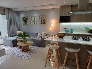 Ultra modern 3 bedroom garden apartment - 0