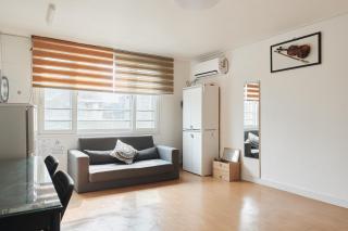 2 홍대입구역6번출구 넓은공간 파티가능 단독사용 - 0