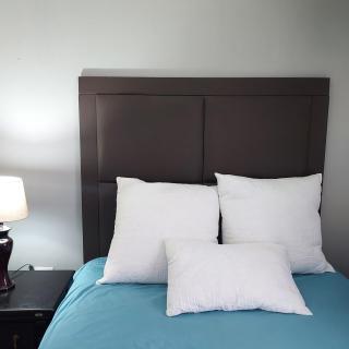 Cozy Livin - Bachelor - 2