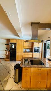 Kleine Villa mit Pool und freie Sicht auf die Berge - 5