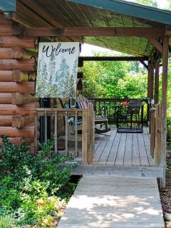 Romantic Cabin Rental for Two with a Private Hot Tub near St. Louis, Missouri - 2