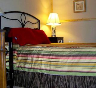 Two-Story Log Cabin Rental with a Hot Tub near Upper Meramec River, Missouri - 6