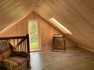 Peaceful lake retreat with sauna & hot tub - 3