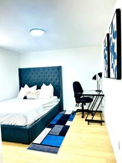 Modern 2BR suite Kitchen Workspace Laundry - 5